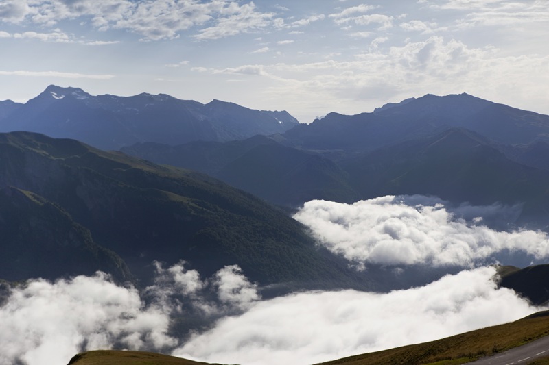 parachute dans les pyrénées