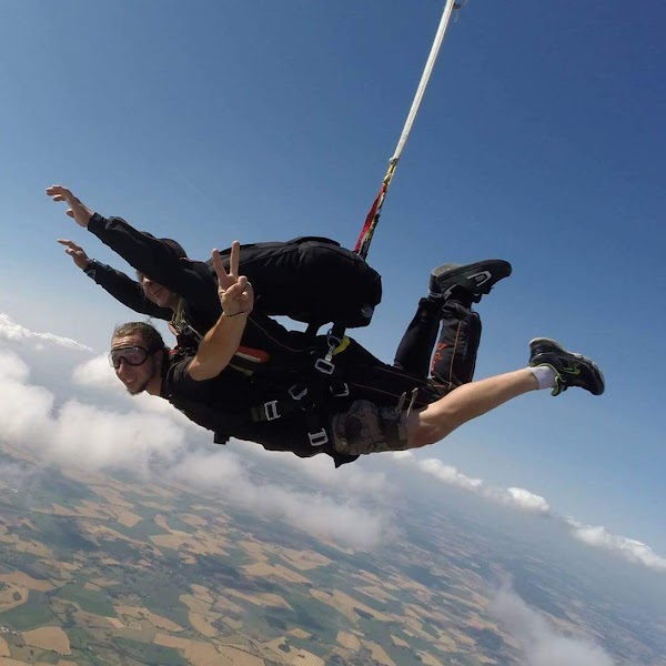 Auvergne Chute Libre - Sauter en parachute en Auvergne