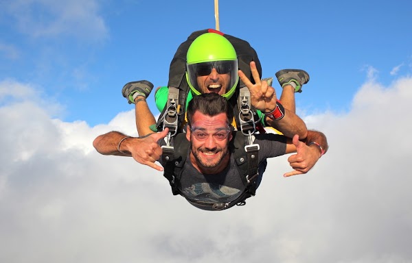 Newton Parachutisme - saut en parachute PACA