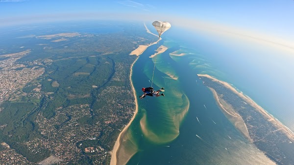 VERTICAL T'AIR - Saut en parachute Bordeaux et Arcachon