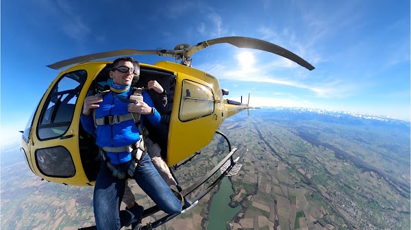 Saut en parachute Pyrénées