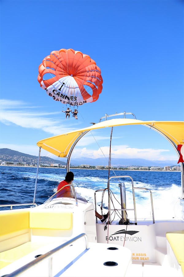 PARACHUTE ASCENSIONNEL | Cannes Mandelieu BOATEvasion